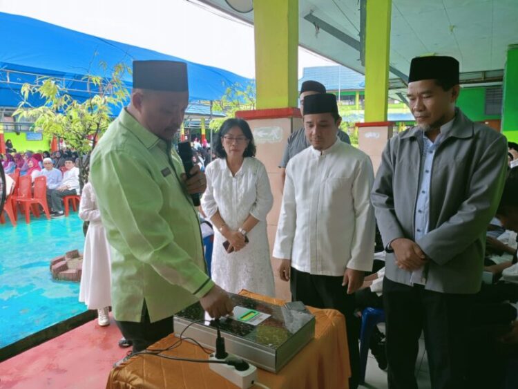 Keren! SMPN 9 Kendari Hadirkan Absen Digital dan Aplikasi Kedisiplinan