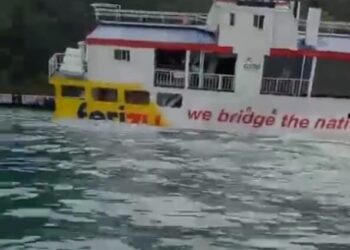 Hindari Cuaca Buruk Hingga Kandas di Perairan Konsel, Kapal Feri KMP Tongkol Kini Dievakuasi