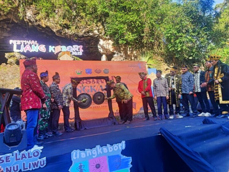 Festival Liangkabori 2025 Resmi Dibuka Wagub Sultra, Angkat Nilai Sejarah dan Budaya Lokal