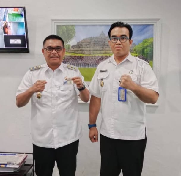 Wabup Muna Asrafil Jadi Pejabat Pertama Tes Urine, Tegaskan Komitmen Anti Narkoba