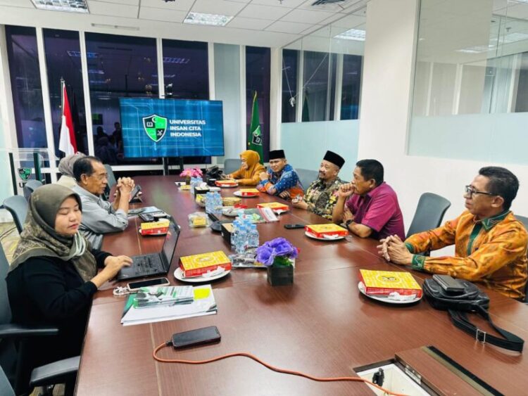 TRAVEL JOURNALISM OLEH DR. H. AZHARI, S.STP., M.Si : JELAJAH IBUKOTA UNTUK BUTENG YANG LEBIH BAIK 
