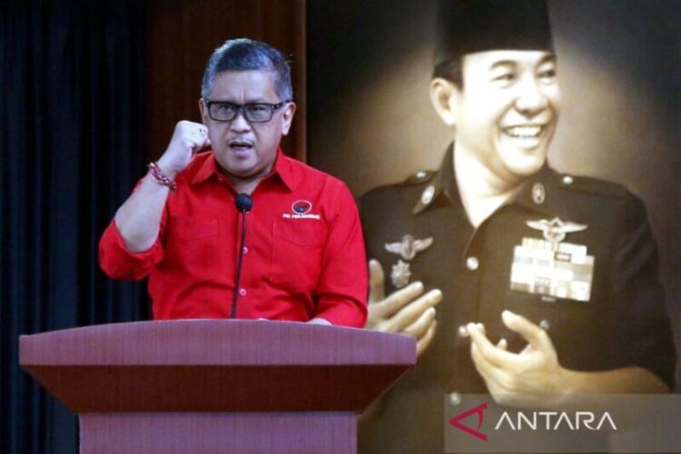 Solid! Hasto Kristiyanto Jabat Sekjen PDIP Lagi