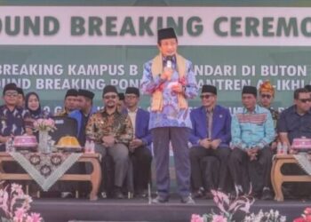 Dr. Azhari Gerak Cepat Berikan Bukti, Wujudkan Kota Santri di Buton Tengah