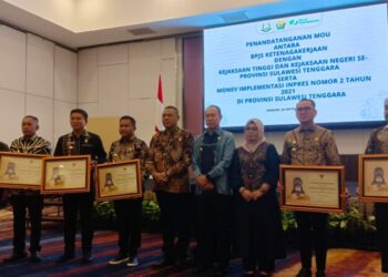 Pemkab Mubar Raih Penghargaan Paritrana Award 2025, Komitmen Lindungi Para Pekerja Rentan di Mubar