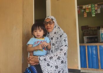 Hayati Sosok RT Pemimpin Perempuan yang Rendah Hati, Pelopor Dedikasi Pelayanan Warga Dalam Bertetangga yang Inspiratif, Jujur Dan Amanah, Begini Penjelasan nya ! !