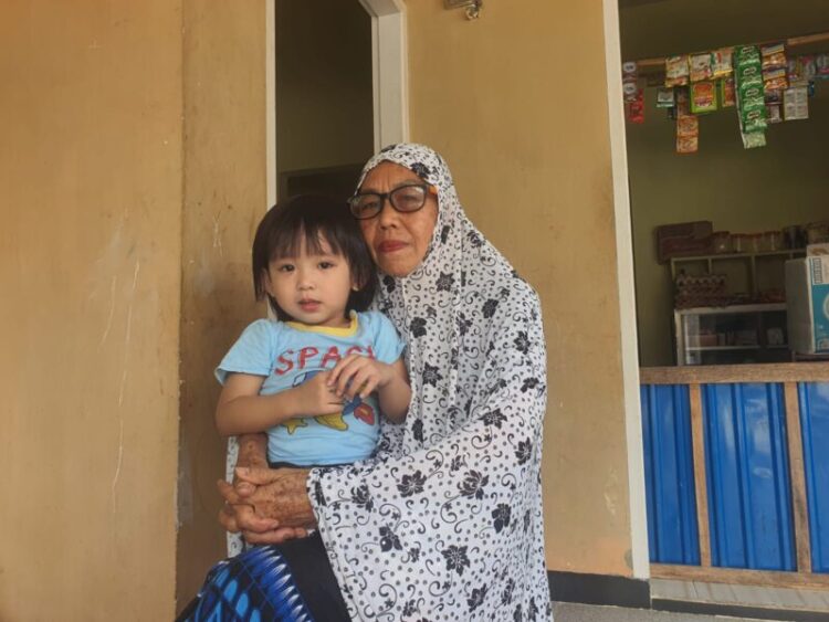 Hayati Sosok RT Pemimpin Perempuan yang Rendah Hati, Pelopor Dedikasi Pelayanan Warga Dalam Bertetangga yang Inspiratif, Jujur Dan Amanah, Begini Penjelasan nya ! !