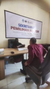 DOK : Detik detik profesor.Dr.H.Nur ihsan.HL,M.Hum ,hadir langsung ikuti proses pendaftaran di sekertatiat panitia pemilihan Rektor usn 2026-2030