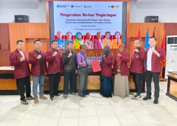 Verifikasi Rampung, Panitia Serahkan Berkas Bakal Calon Rektor ke Senat USN Kolaka