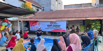 Bergerak dari Lorong ke Lorong, Cara DPC PRI Kendari Sentuh Hati Komunitas Pemulung Ini Bikin Merinding”